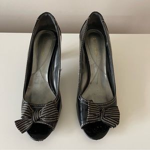 Women Naturalizer Glynnis Black Pump Shoe Size 9.5 Open Toe - Bows.